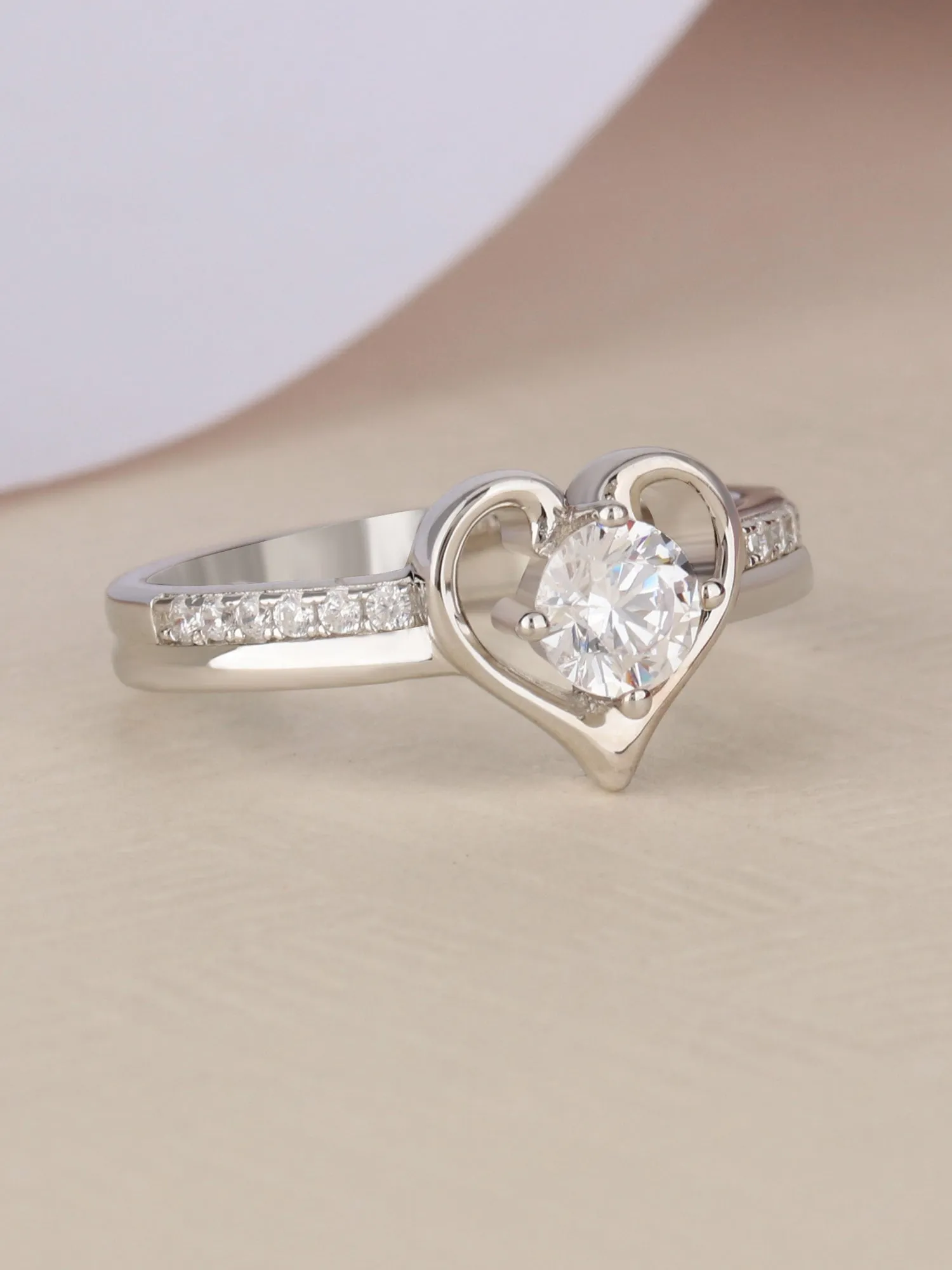 1 Carat Heart Shaped Love Ring In Silver