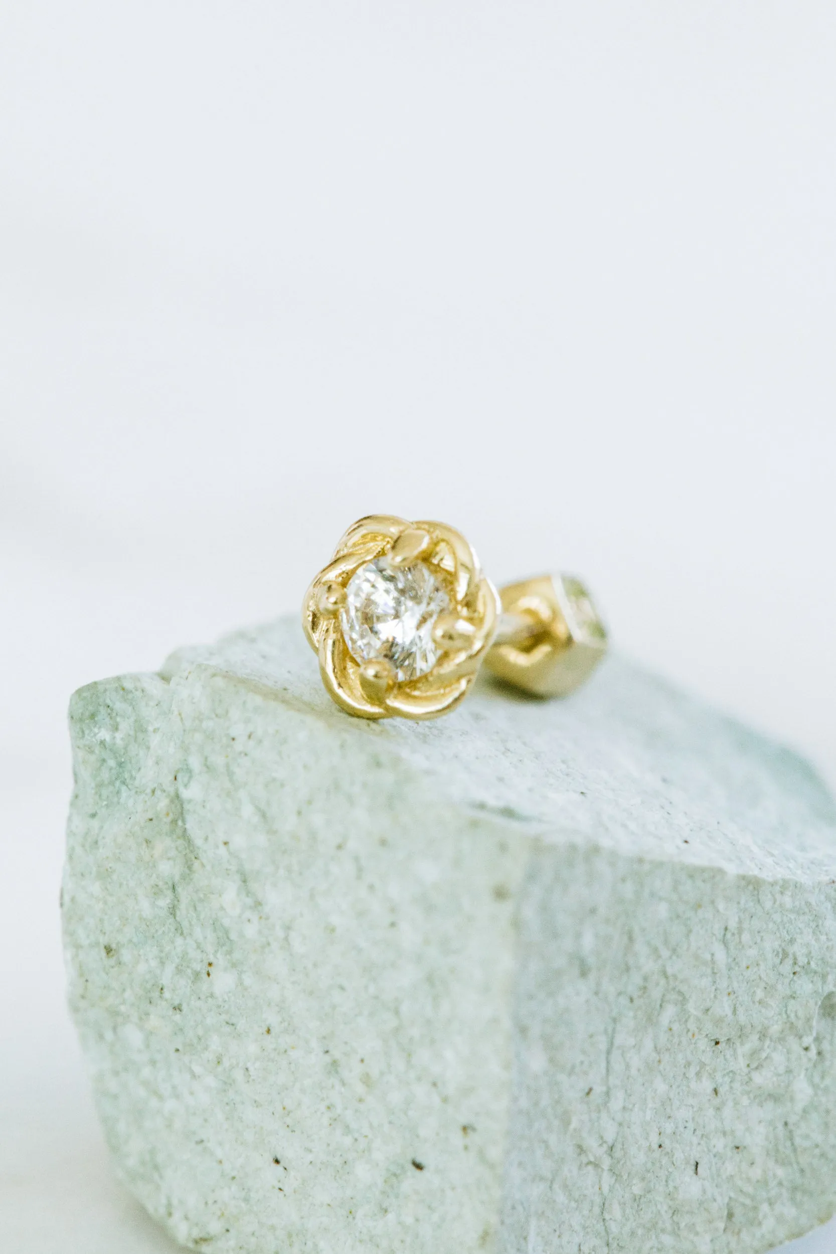 14k Gold Cubic Round Flower Barbell Ear Stud Piercing