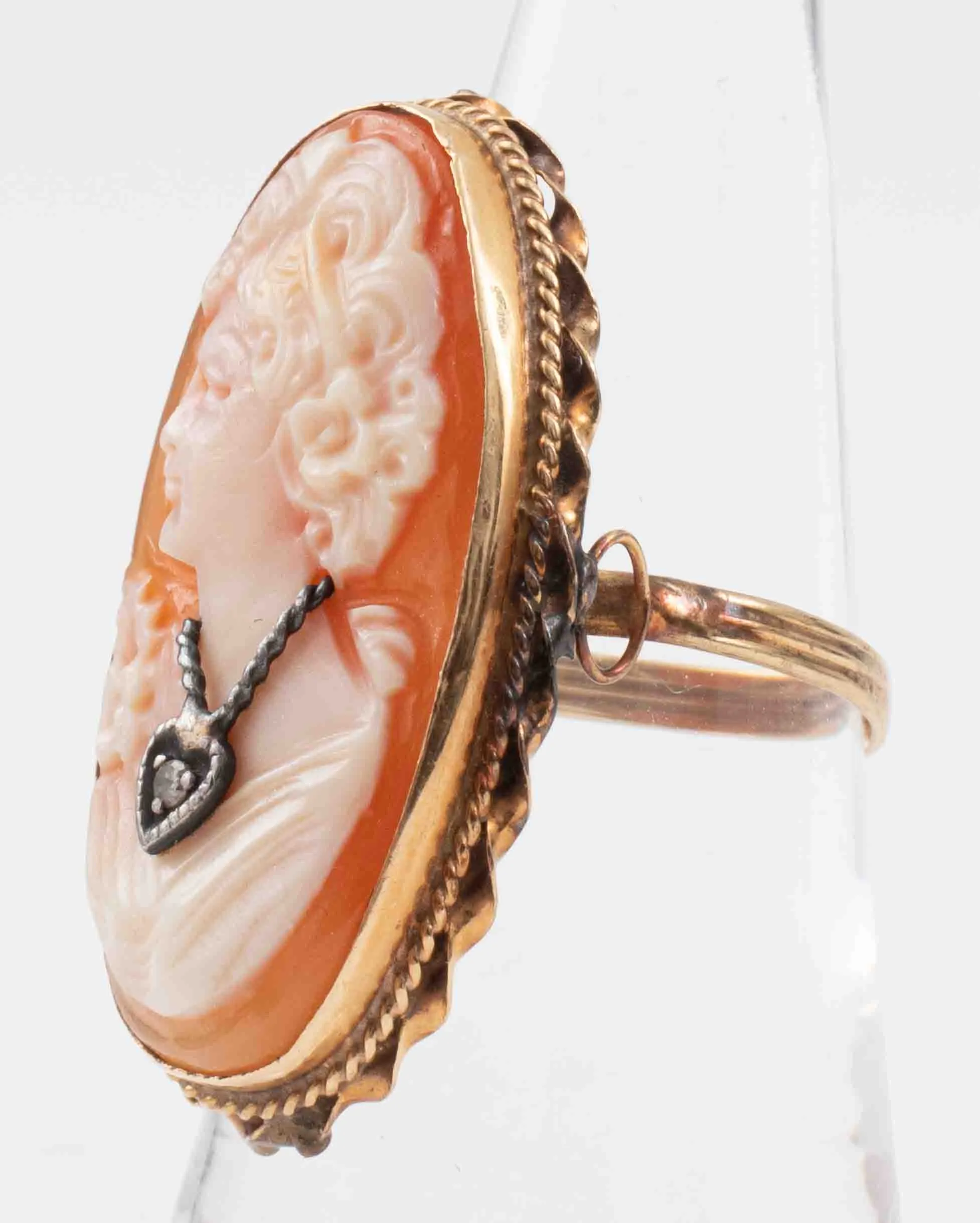 14K Yellow Gold Cameo Diamond Ring