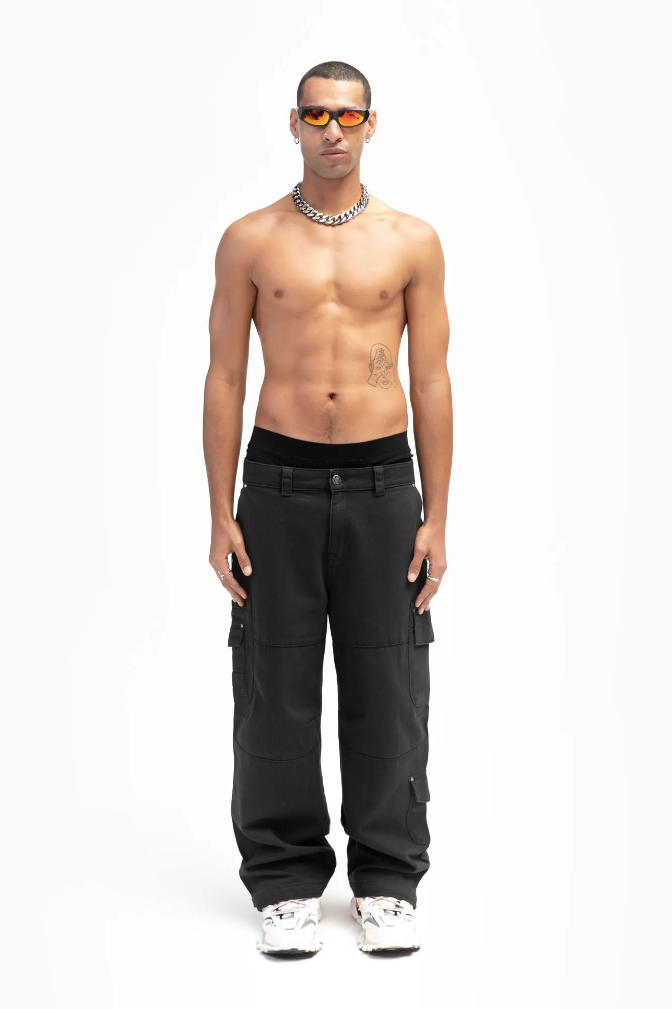 BASIC BLACK CARGO PANTS