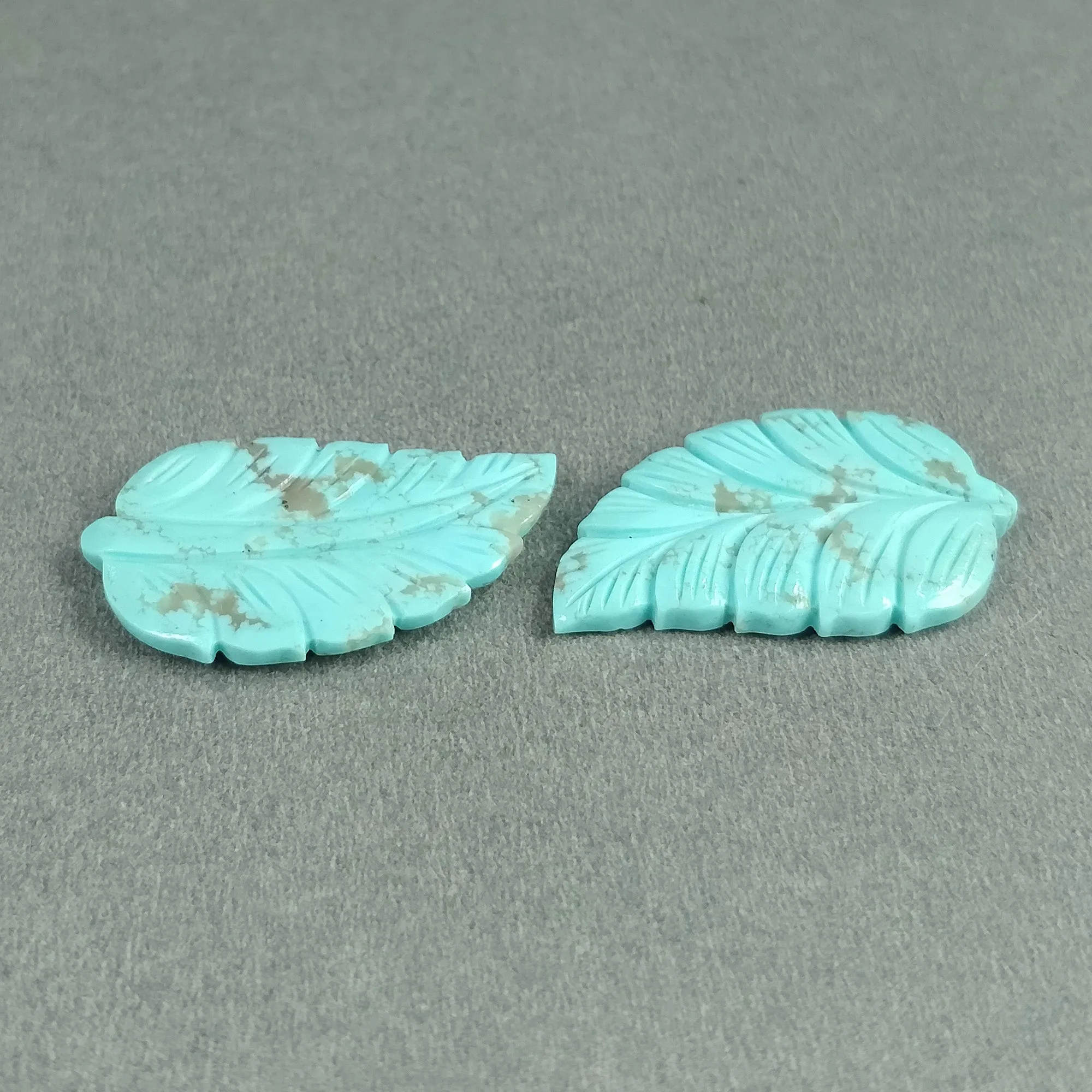 Kingman Arizona TURQUOISE Gemstone Carving December Birthstone : 23.50cts Natural Turquoise Hand Carved Indian LEAVES 31*19mm Pair