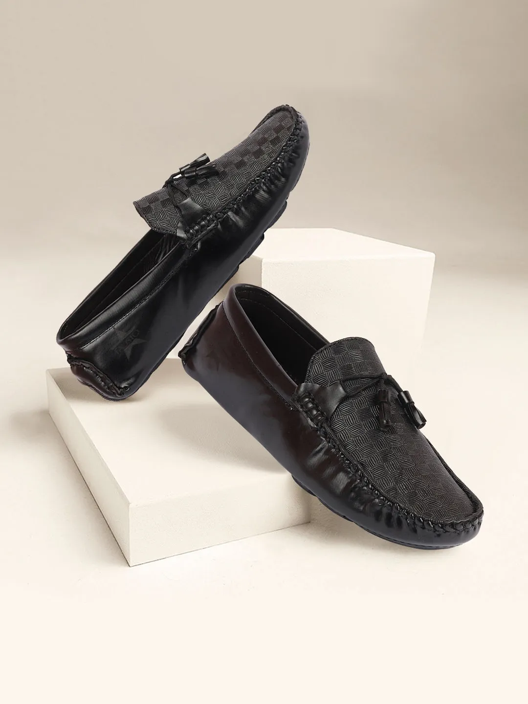 Men Black Textured Design Casual Tassel Slip On Driving Loafer and Moccasins