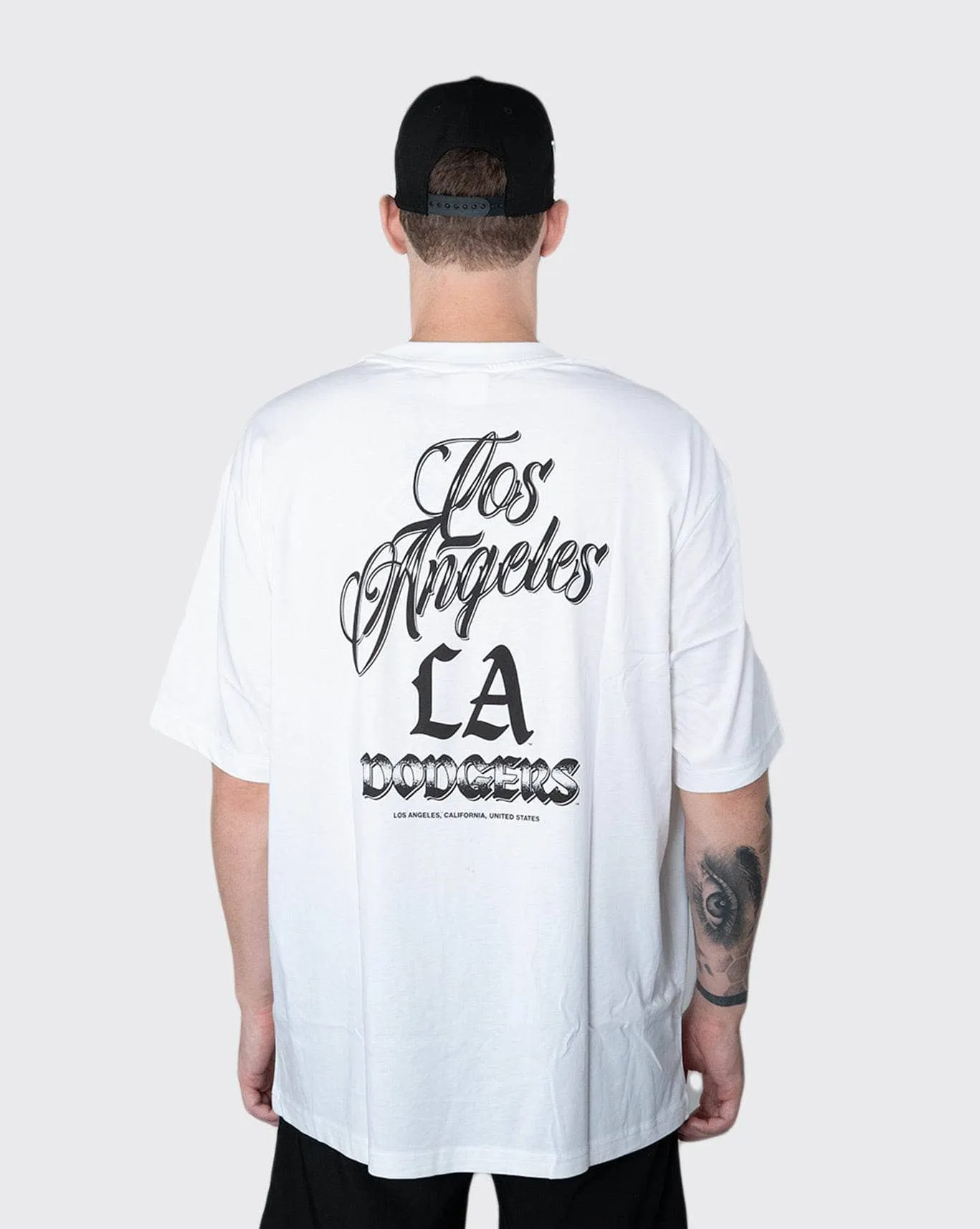 new era los angeles dodgers oversized tee