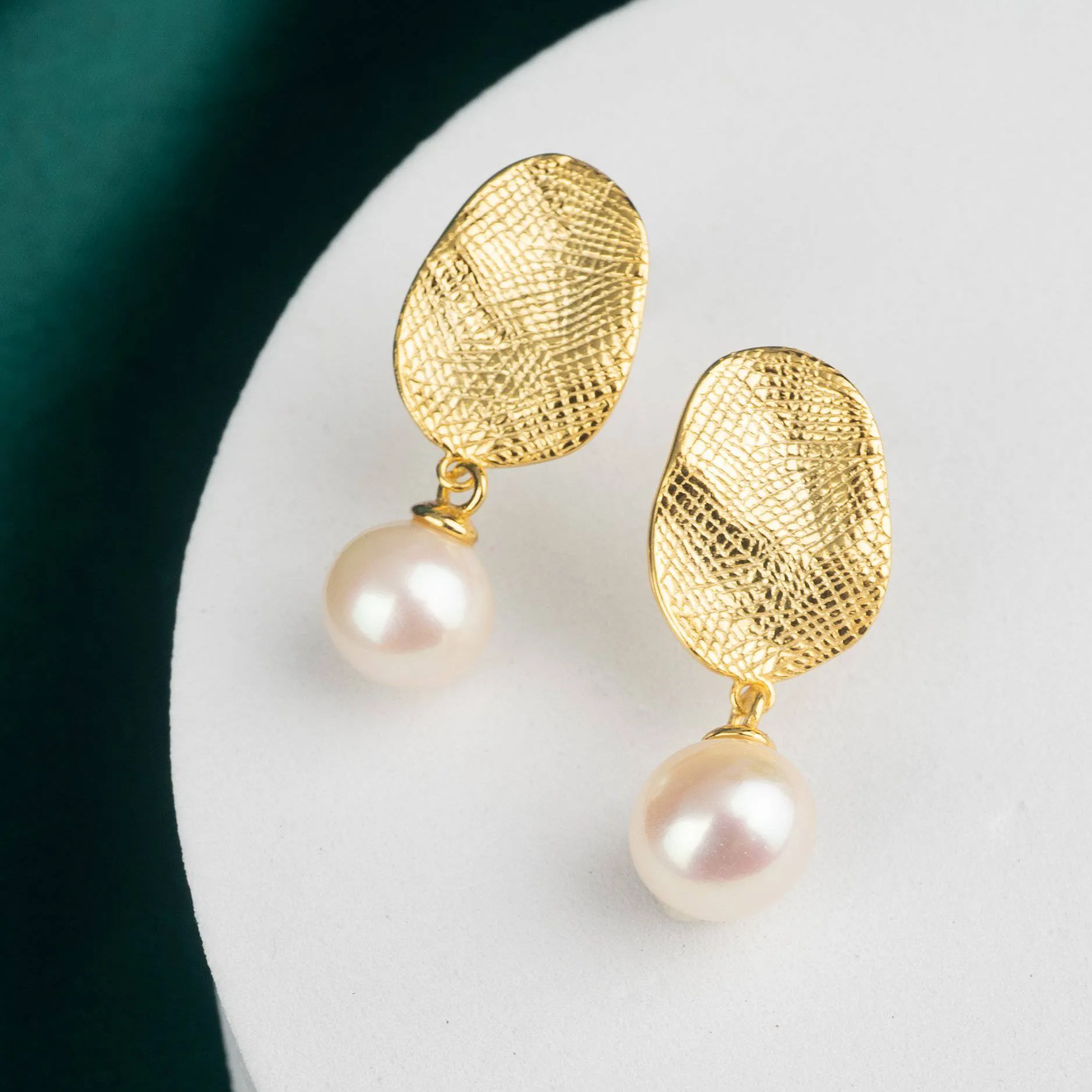 New Yorker Freshwater Pearl Earrings WE00169