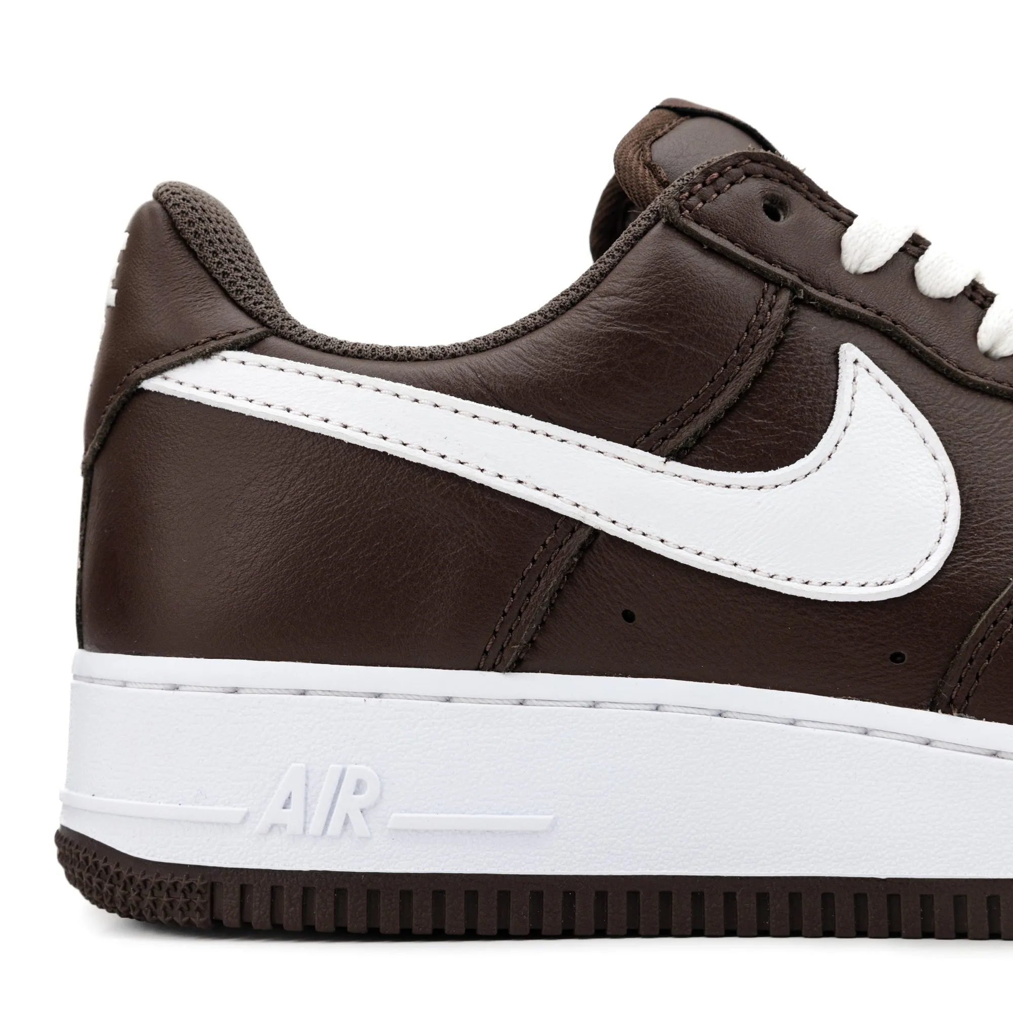 Nike Air Force 1 Low Retro QS Chocolate/White FD7039-200