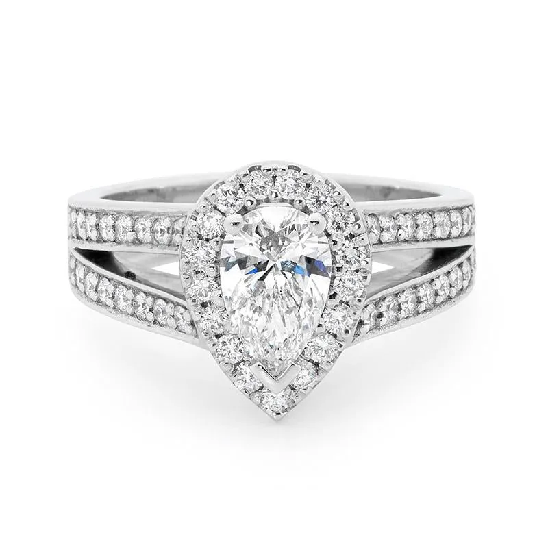 Pear cut diamond ring