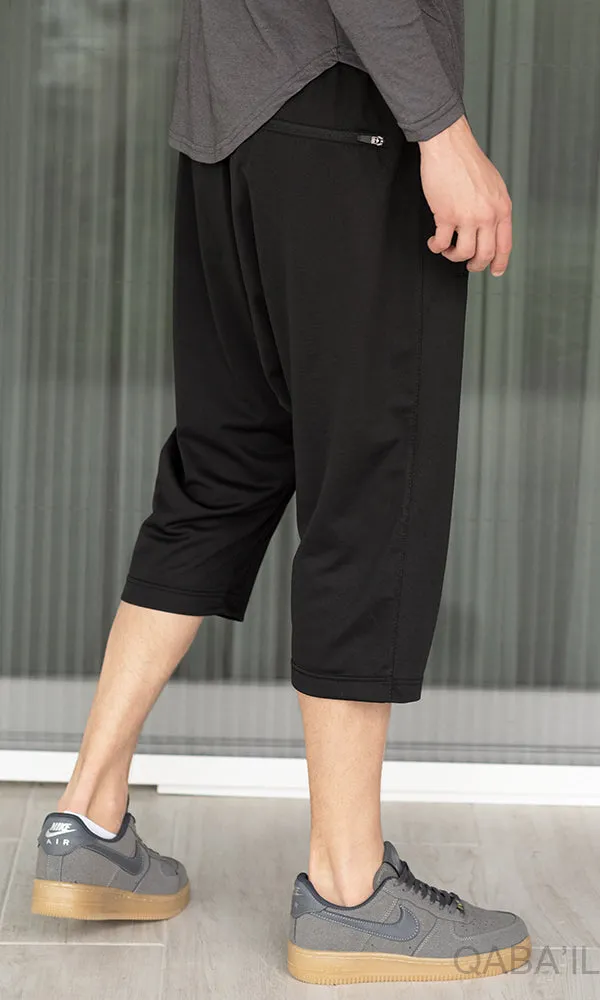 QL Relaxed Lightweight Cropped Joggers in Black