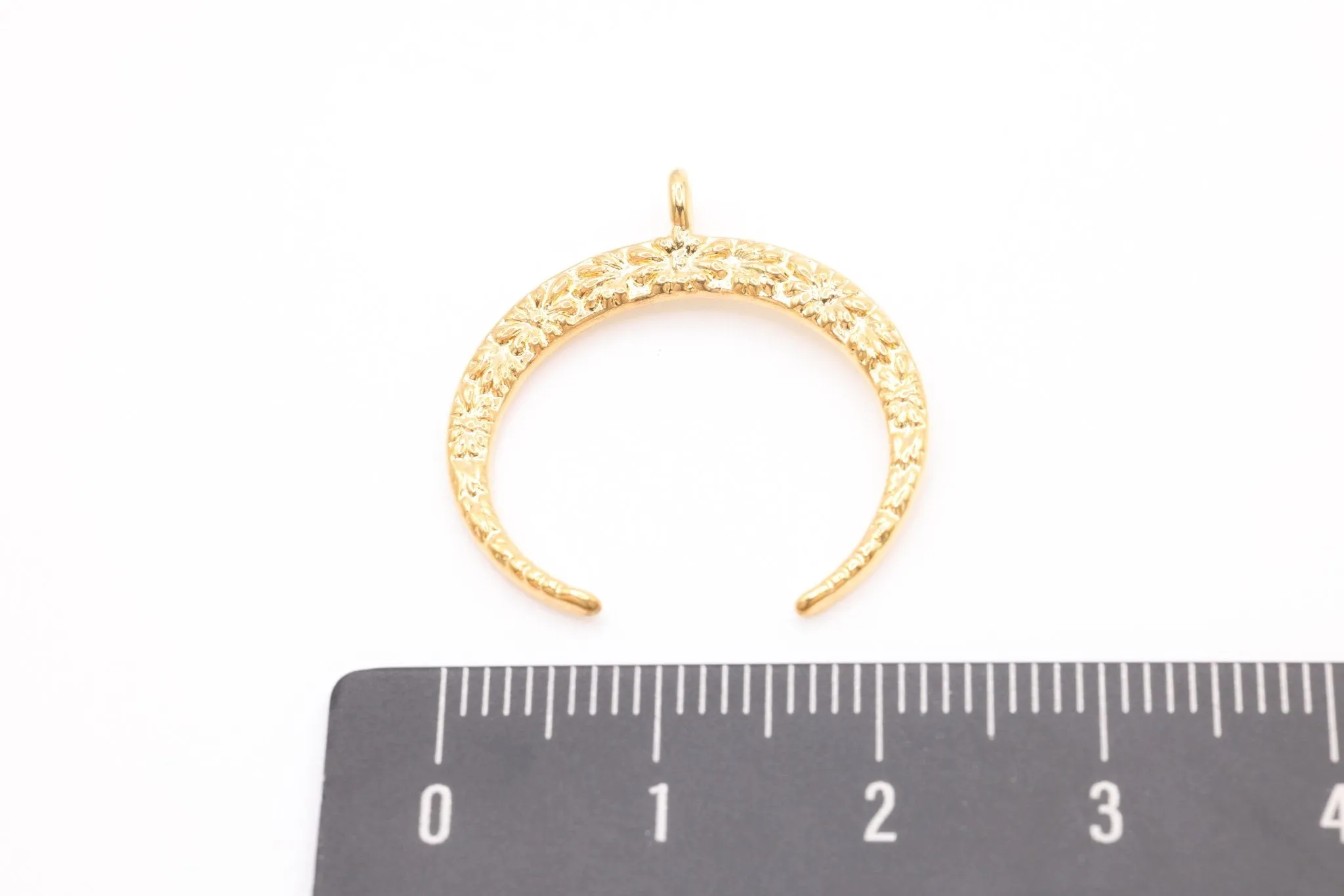 Vermeil Gold or Sterling Silver Ornate Crescent Moon Charm Pendant Flower Doily Design Half Moon Double Horn Pendant Wholesale